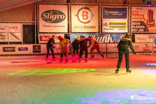 30-12-2025IJshockeywedstrijdBrandweerPolitieVeghel-22