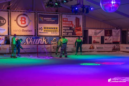 30-12-2025IJshockeywedstrijdBrandweerPolitieVeghel-6