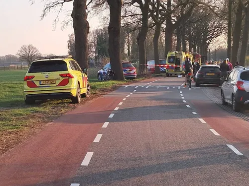 22-03-2026 Auto tegen boom Erp 02