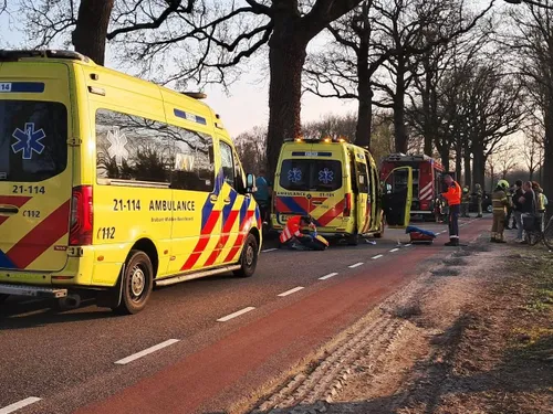 22-03-2026 Auto tegen boom Erp 03