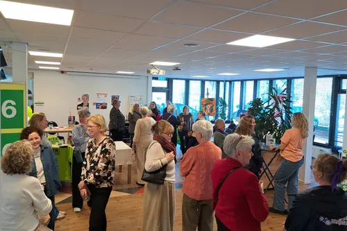 vrouwelijke politici presenteren zich