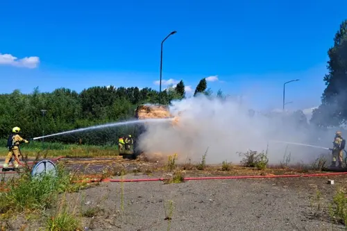 10-08-2026 Vrachtwagenbrand 04