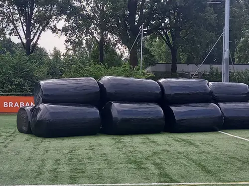 Vervanging kunstgras hoofdveld Blauw Geel3