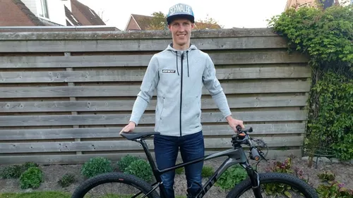 d39e6150 ddff 4ac5 9962 fa91c0be9b09