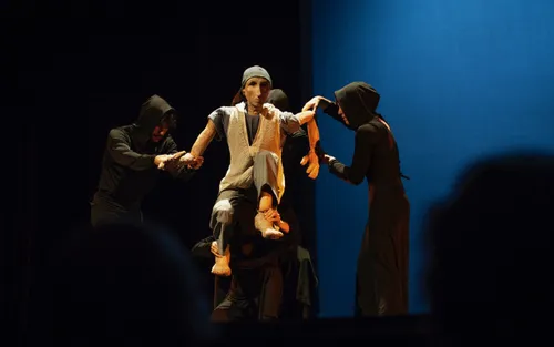 puppet 2018 zeroenconducta robinolinga mg 1717