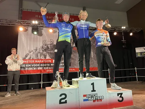 Gerben Mos dit keer als tweede op het podium.