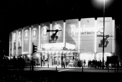 2014 02 27 velperplein rembrandt theater 1960