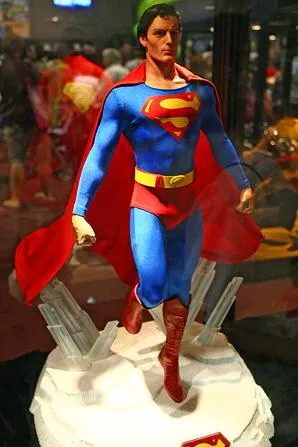 comiccon sundayfinalfloor full 06a