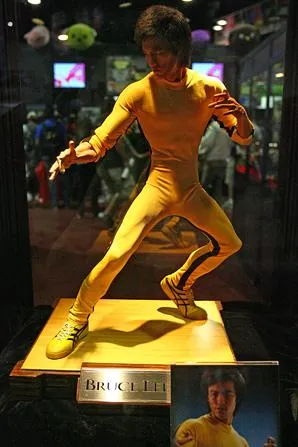 comiccon sundayfinalfloor full 06b