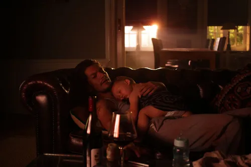 het20mooiste20wat20er20is20 20maarten20heijmans20met20kind20op20bank