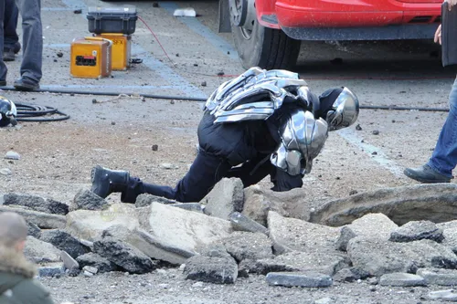 hr avengers age of ultron set photos 6