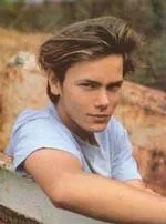 river phoenix intgs