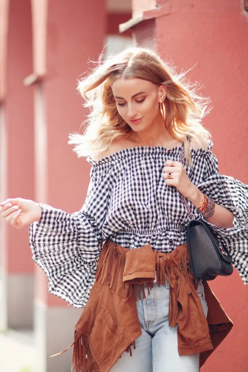 file 30 05 16 23 03 31 1500 684x1024