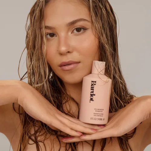 Volumeshampoo voor een coupe à la Brigitte Bardot.