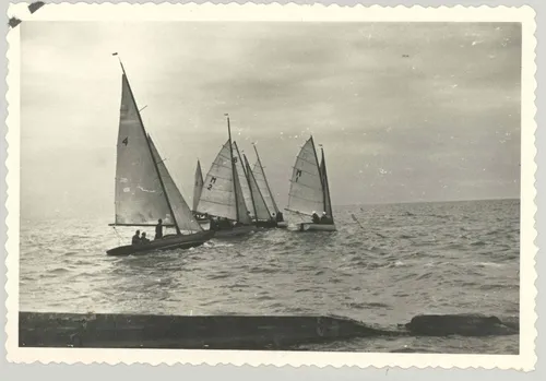 7.. Pirmoji regata „Aplink Kuršių marias“, 1954.Lietuvos jūrų muziejaus archyvas