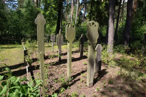 Atnaujinti krikštai Nidos etnografinėse kapinėse./M. Patašiaus nuotr.