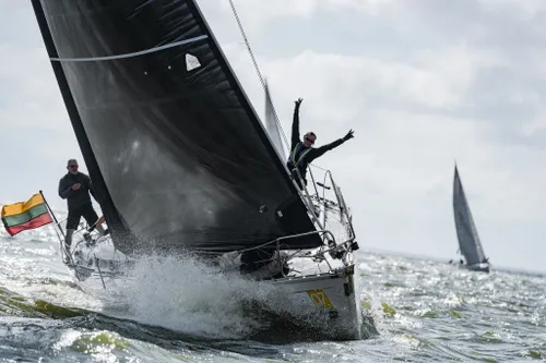 Šventiškai nusiteikę buriuotojai / D. Rimeikos nuotr.