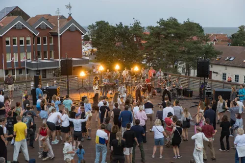 Koncertas „Agilos“ stogo terasoje