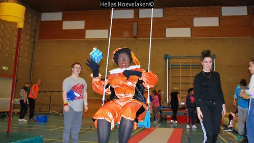 2017 12 03 sinterklaas gym 291117 024