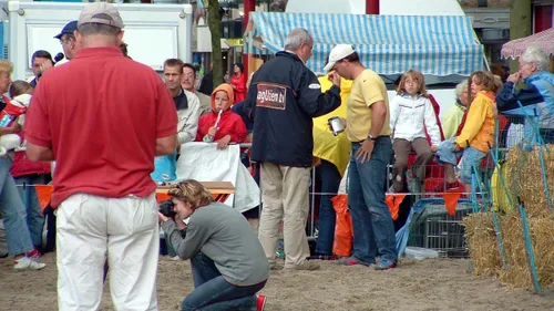 2005 0806stadsfeesten1001 maguzien