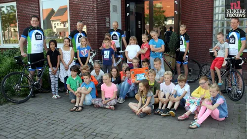 2015 07 10 fietsvooreenhuis hoeksteen 001