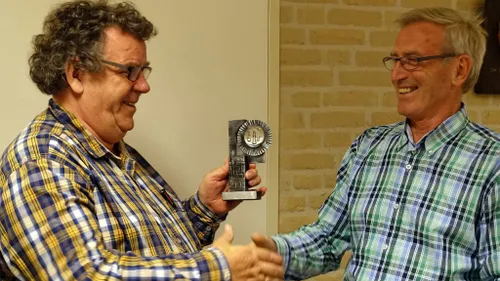 2015 09 15 nijkerkse schaakclub th meij l en l van de groep r cozijnsen trofee 2 1024x577