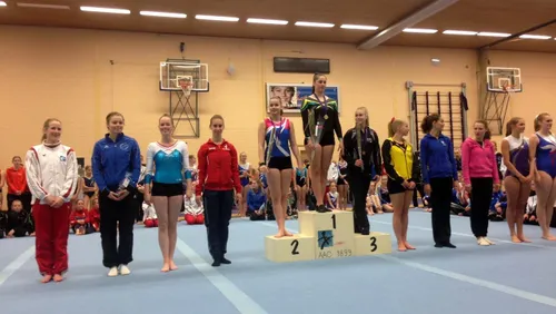 2016 04 16 hellas noelle van den hoogen