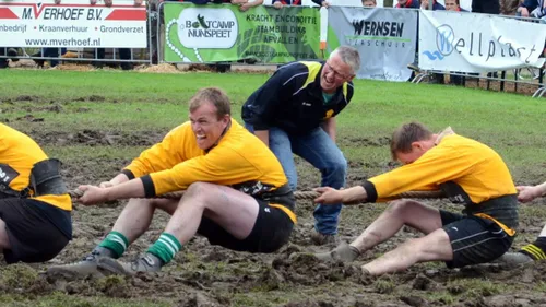 2016 06 18 nk touwtrekwedstrijd hoevelaken 18 6 heure winnaar 1