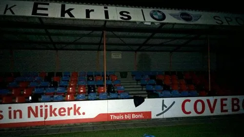 2016 10 08 sparta kleurt blauw