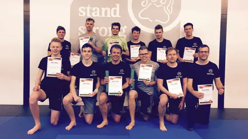 2016 12 16 stand strong selfdefence krav maga nijkerk