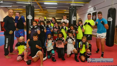 2017 08 21muay thai 21 8 a team