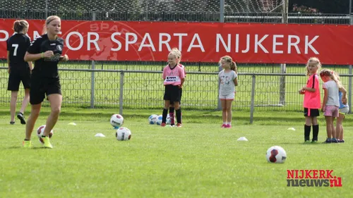 2017 08 23 meidenvoetbal sparta 002