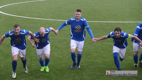 2017 10 07 veensche boys agovv 7 10 buikschuiven dingsdag bas ivo danny