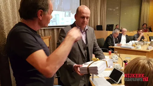 2017 12 07 raad met veel insprerekers 2