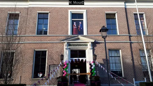 2017 12 16 voorkant burgerweeshuis voor opening sustvarius weeshuis