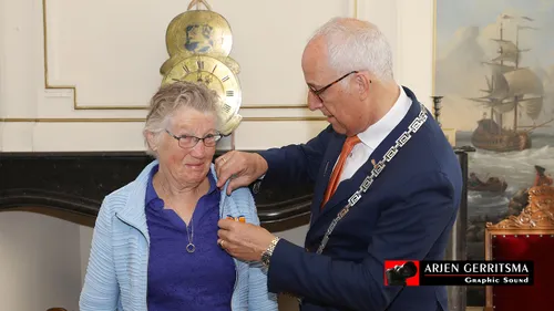 2018 04 14 lintjesregen mevrouw jb oudejans blc3bcm 1