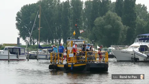 2018 06 09 paddegat 4 fiets pontje haven de zuidwal flevopolder visa versa zaterdag 09 06 2018 c2a9 r te pas 8