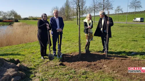 2019 04 01 boom wageningen 002