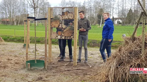 2019 04 03 insectenhotels vrouwenweg aeres 006