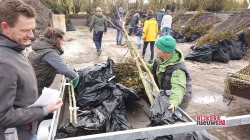 2019 11 16 bomen planten04