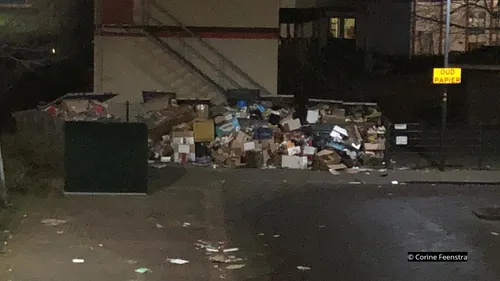 2019 12 20 container vuil hoeksteen 3