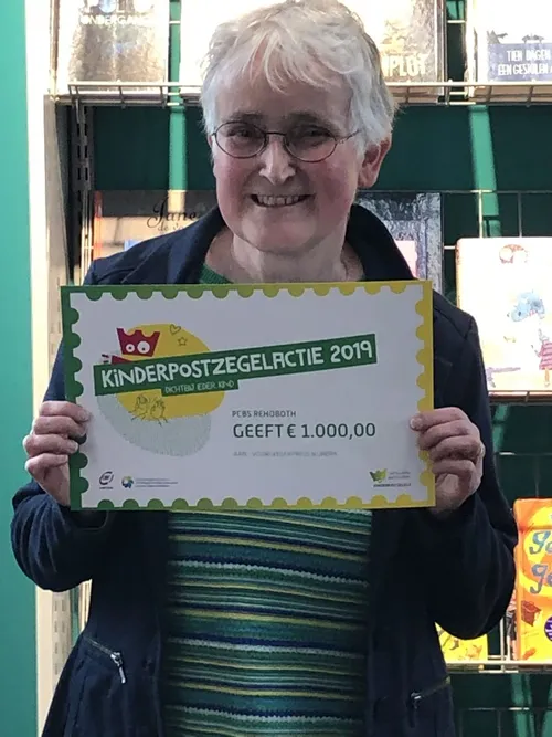 2020 01 31 cheque kinderpostzegelactie rehobothschool