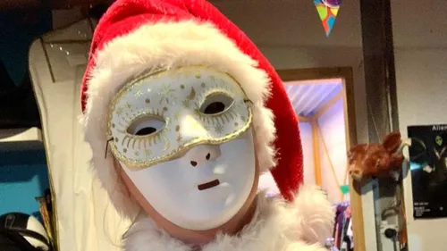 202011 27 mesked singer