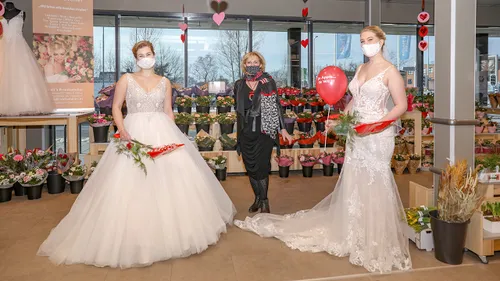 2021 02 15 valentijsdag trouwjurken 03