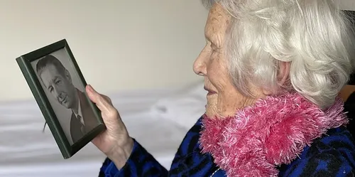 2021 10 02 ma kijkt naar pa april 2021