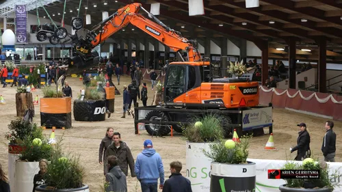 2021 11 05 menindoorr 03