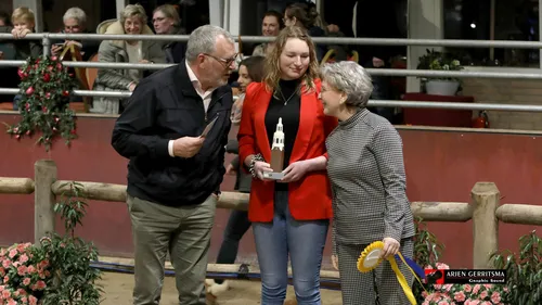 2022 02 25 jumping indoor 001