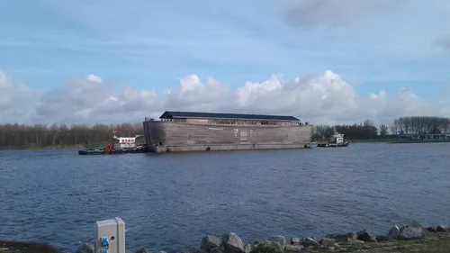 2022 04 08 ark van noach 1