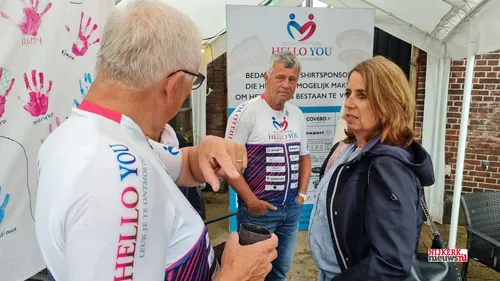 2022 06 08 hello you 01