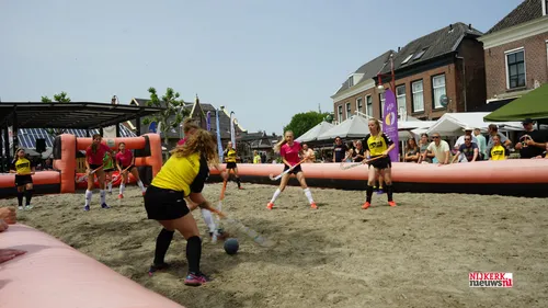 2022 06 18 hcn beachhockeyt 03